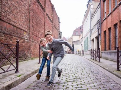 photographe-famille-montreal-seance-photo-dynamique-coloree-naturelle (8)