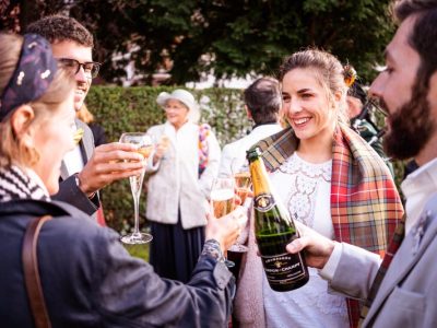 photographe-mariage-reportage-vin-d-honneur-cocktail-photos-sur-le-vif-naturelles (12)_1